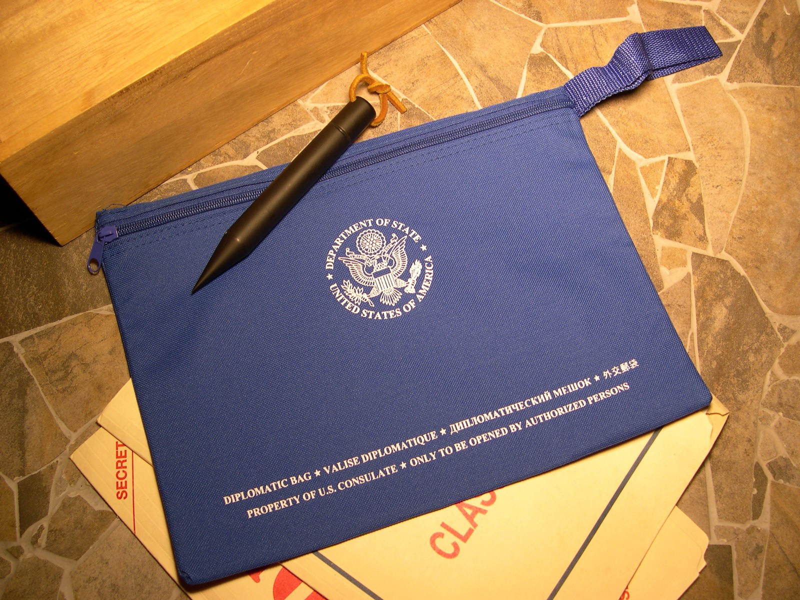 what-is-a-diplomatic-bag